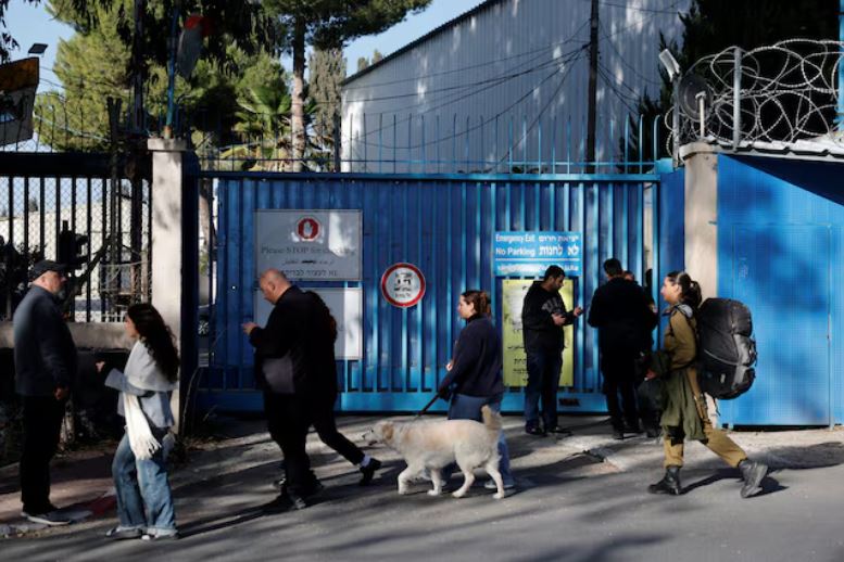 Israel raids UNRWA’s East Jerusalem compound